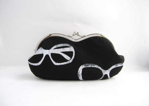 Sunglasses Case -sunglasses On Black Linen - Snap Case- Frame Purse